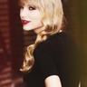 女子因称出130斤生气一脚踩爆体重秤